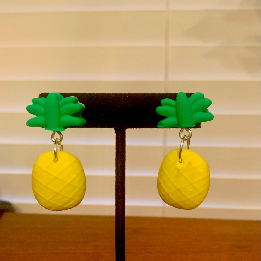 Pineapple dangle earrings